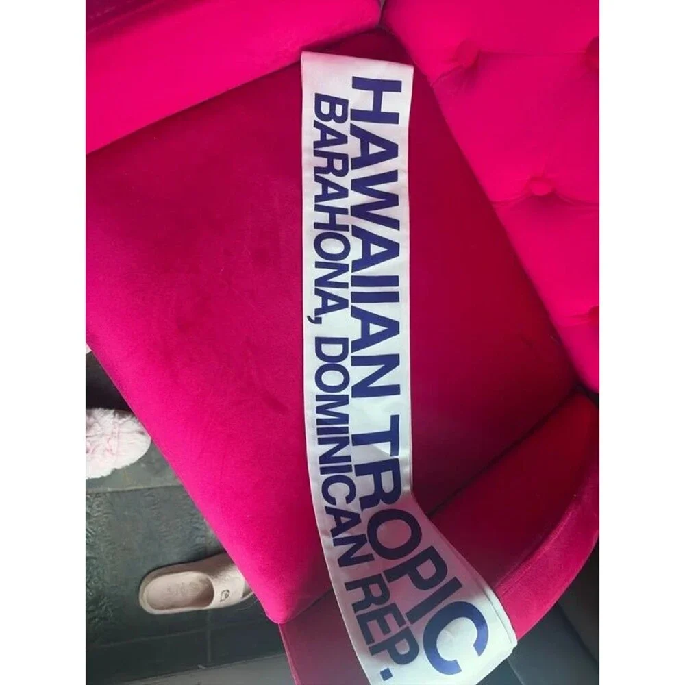 Miss Hawaiian Tropic Pageant Sash Dominican Rep.